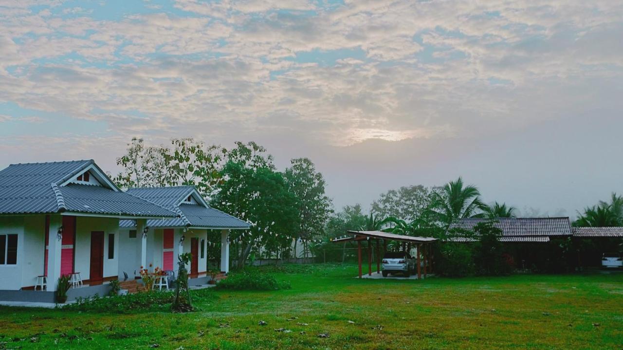 Pimpisa Garden พิมพิศา การ์เด้นท์ Villa Khuang Kom Eksteriør bilde